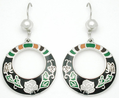Earrings and  circle with design in resin