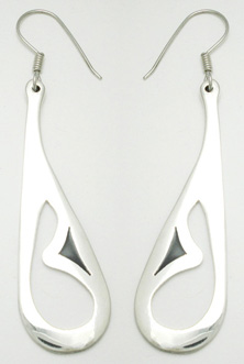 Drop earrings in design with resin