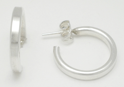 Earrings medium pendant earring with resin