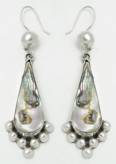 Earrings drop of shell with spheres