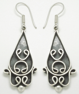 Drop earrings with curl oxidized