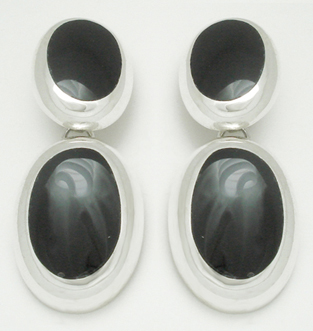 Earrings double oval with resin black