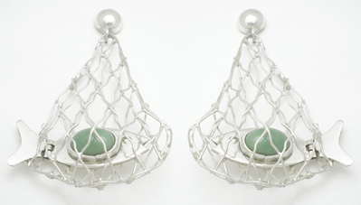 Earrings fish in network with stone
