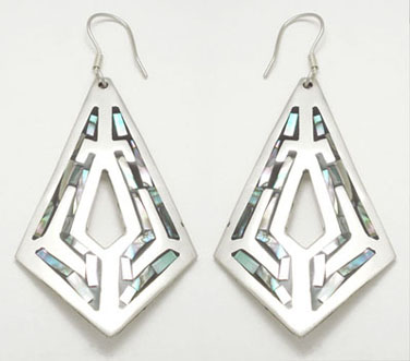 Diamond earrings with figures of shell