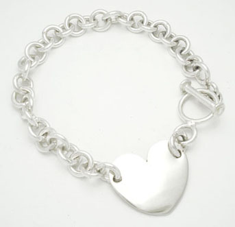 Bracelet chain with pendant of flat heart