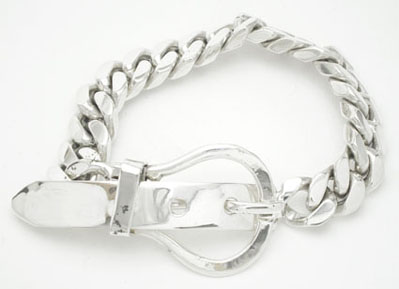 Bracelet forms belt