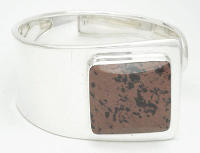 Average bracelet thick oval and agate square