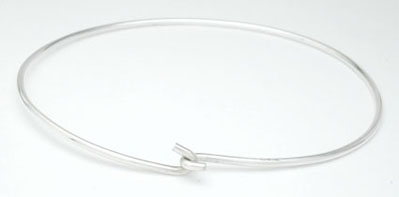 Bracelet of thin wire