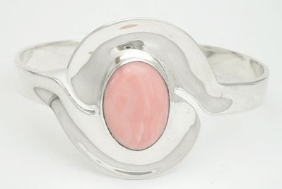 Bracelet of s with  rhodochrosite  oval to the center