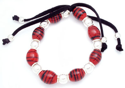 Bracelet sphere with pendant and murano red