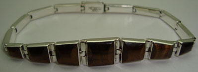 Barritas bracelet with squares of tiger eye