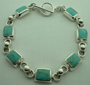 Bracelet of squares of turquoise quitman with spheres