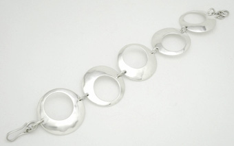 Bracelet of perforated smooth circles