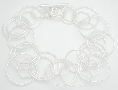 Bracelet of smooth rings