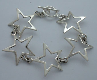 Bracelet of 5 hollow stars