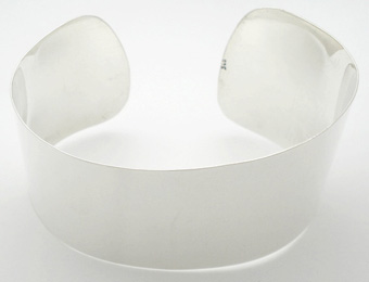 Bracelet in diminished style    smooth
