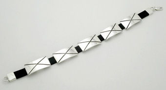 Bracelet of rectangles chiselled and oxidizeds