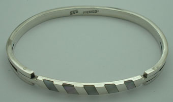 Bracelet delagado with 5 bars of white pearl