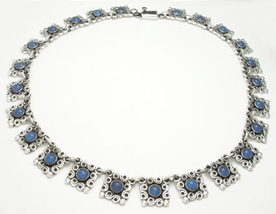 Fields necklace with jornalina blue