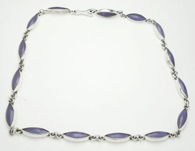 Ovals necklace in purple resin