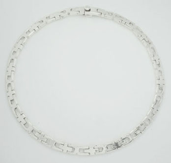 Frets necklace