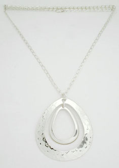 Necklace of hammered and smooth drop