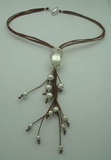 Egg necklace with threads brown