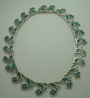 Necklace of zipped turquoise of frets