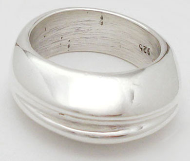 Ring filled  with lines