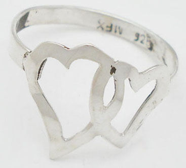 Light ring with 2 linked hearts