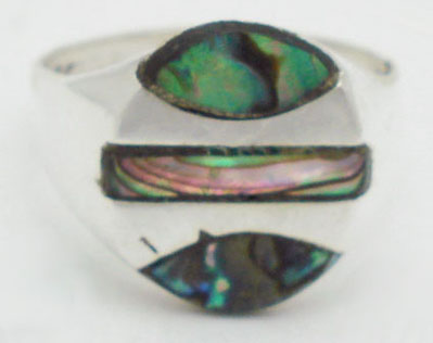 Ring with divided circle of blue shell