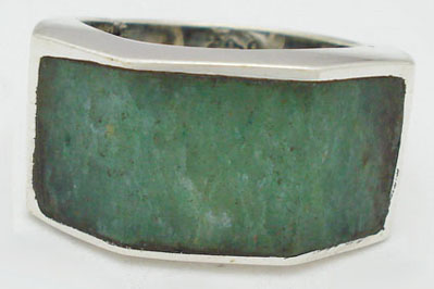 Jade ring in 3 squares