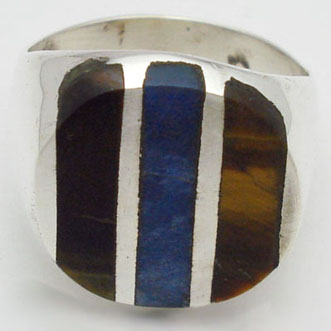 Oval ring with 3 bars of tiger eye