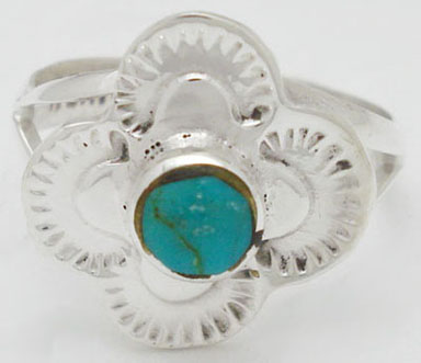Flower ringed 4 petals with turquoise