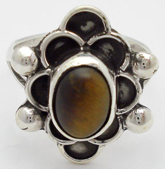 Flower ring with eye of oval tiger