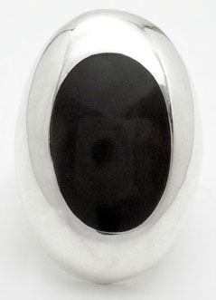 Big oval ring of black onyx