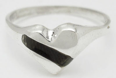 Heart ring with onix black