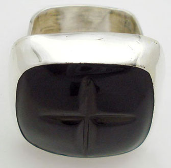 Field ring with onix black with cross