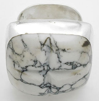 Marble ring with cross squared