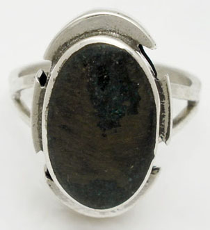Chrysocolla ring with lashes