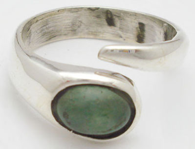 Open jade ring in ovalmall