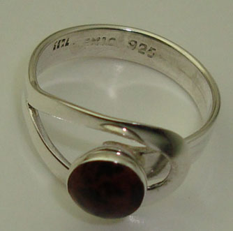 Drop ring with obsidian brown