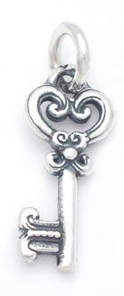 Key pendant small with flower