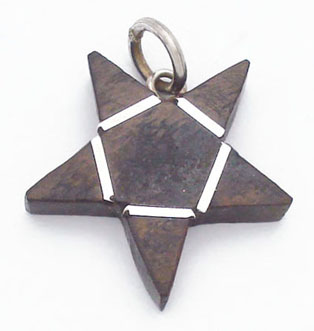 Pendant of star of 5 peaks of stick of rose
