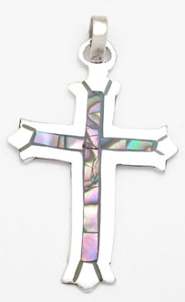 Pendant shell cross with peaks