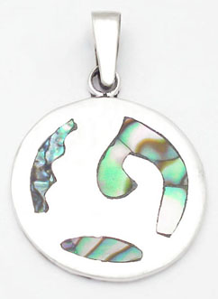 Round pendant with shell hieroglyphic