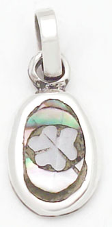 Pendant of oval of flower with shell small