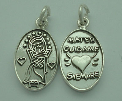 Oval smooth pendant with virgencita at the head and heart and engraved letters (funny medals)