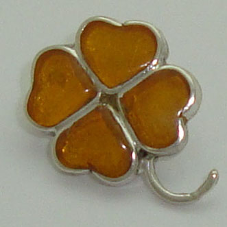 Pendant of clover with resin yellow