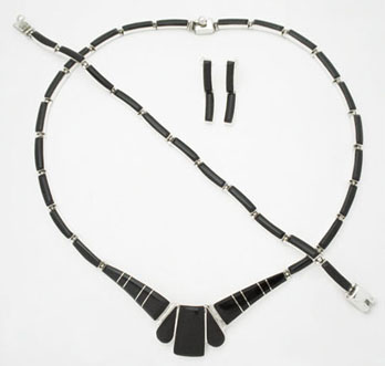 Set of bars of onyx with drops and square